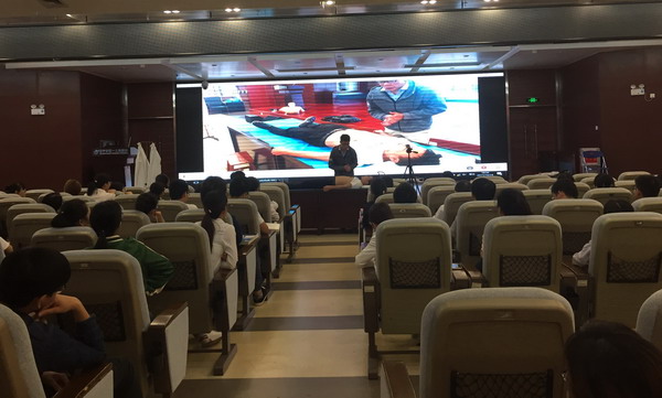 学习十九大精神，我院进一步加强临床技能培训力度，为健康中国战略助力