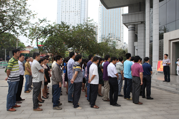 南宁市第一人民医院喜栽百年院庆纪念树