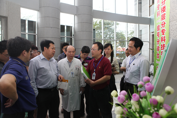 山东大学第二医院专家莅临南宁市第一人民院开展三甲复审预评指导