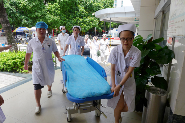 南宁市第一人民医院举行紧急状态下护理人力资源调配应急演练