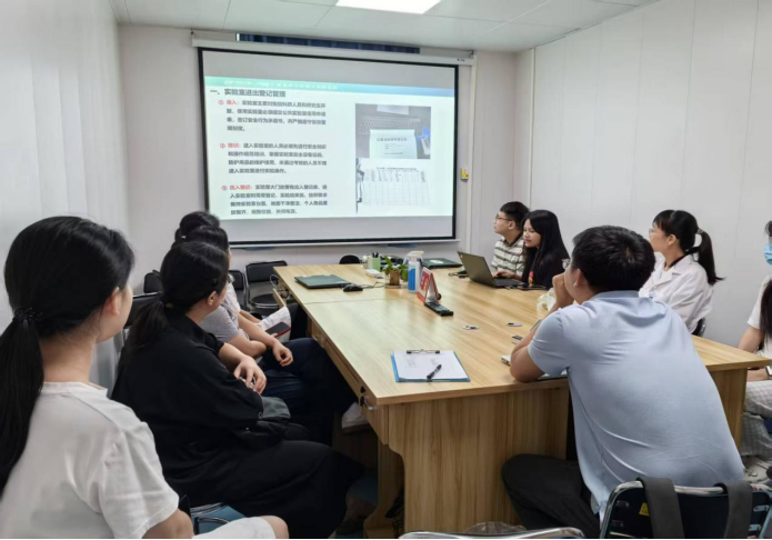 筑牢安全防线，守护科研平安——医学实验中心开展安全培训暨规范化专项行动