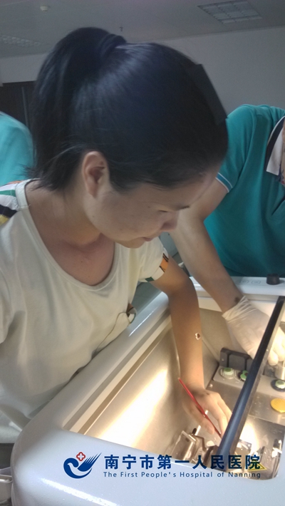 我院病理科技术员参加2015年广西临床术中快速冰冻病理技术经验交流会及个人技能比赛