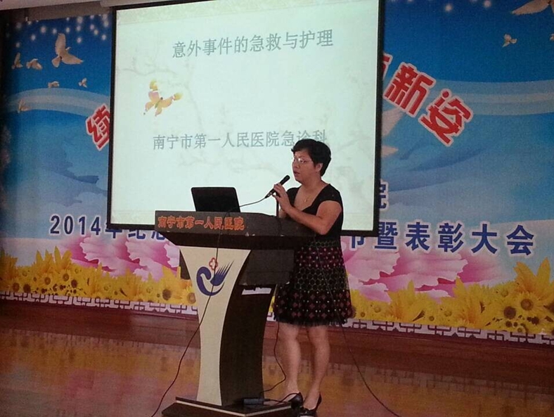 我院护理部组织对N0-N3级护理人员及弹性人力资源库成员进行急救培训