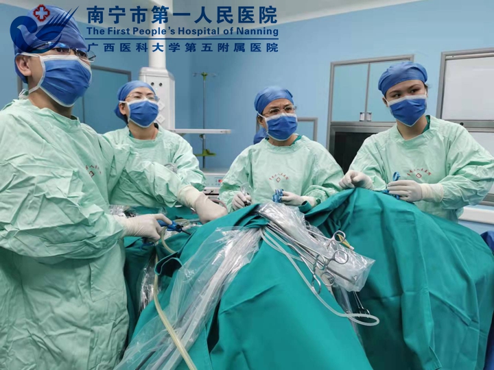 市一青秀分院成功为一不孕症患者进行宫腹腔镜探查术