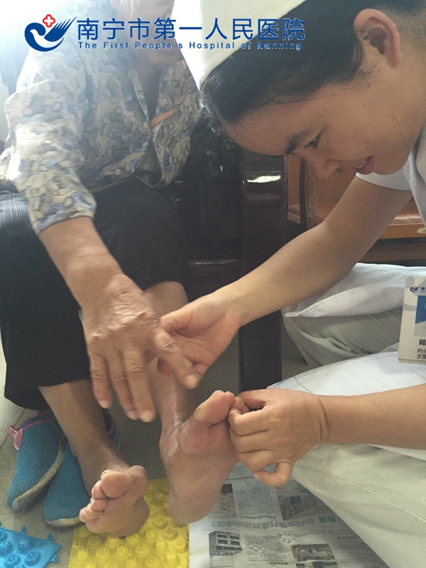 内分泌科成功举办“重阳节”糖尿病患者健康教育会