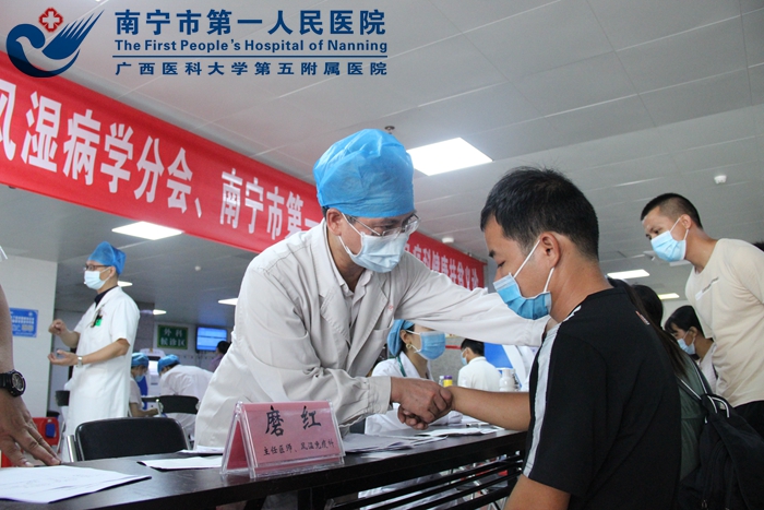 医联体协作惠民 义诊活动入人心