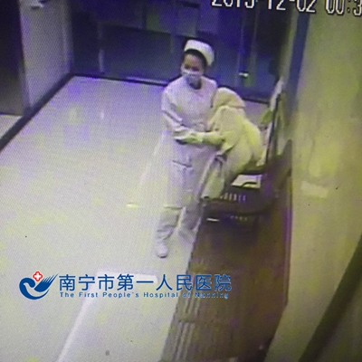 护士韦双救下欲轻生八旬老人