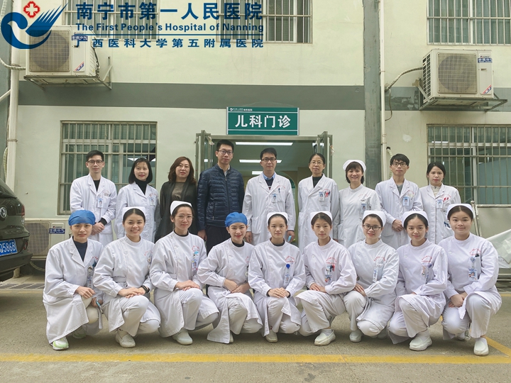 1：儿科二区开科全体医护人员合影留念.jpg