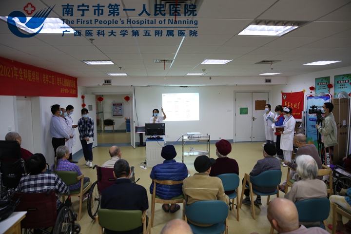 社工宣教进基层 宣传科普两相宜