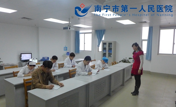 我院纪委开展学习两项法规的督查