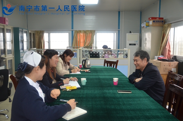 医院工会领导到分院了解职工需求