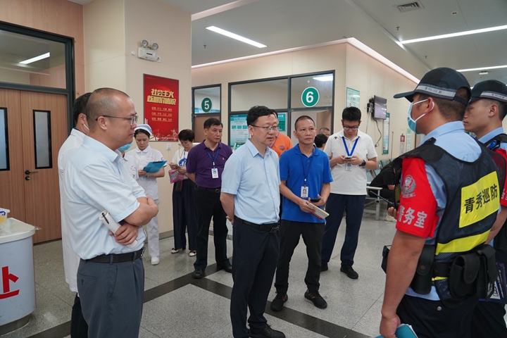 安全生产无小事 实地检查排隐患 ——南宁市第一人民医院开展国庆节前安全生产检查工作