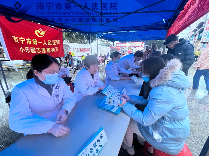 迎新春 下基层！我院在职党员到社区开展志愿服务