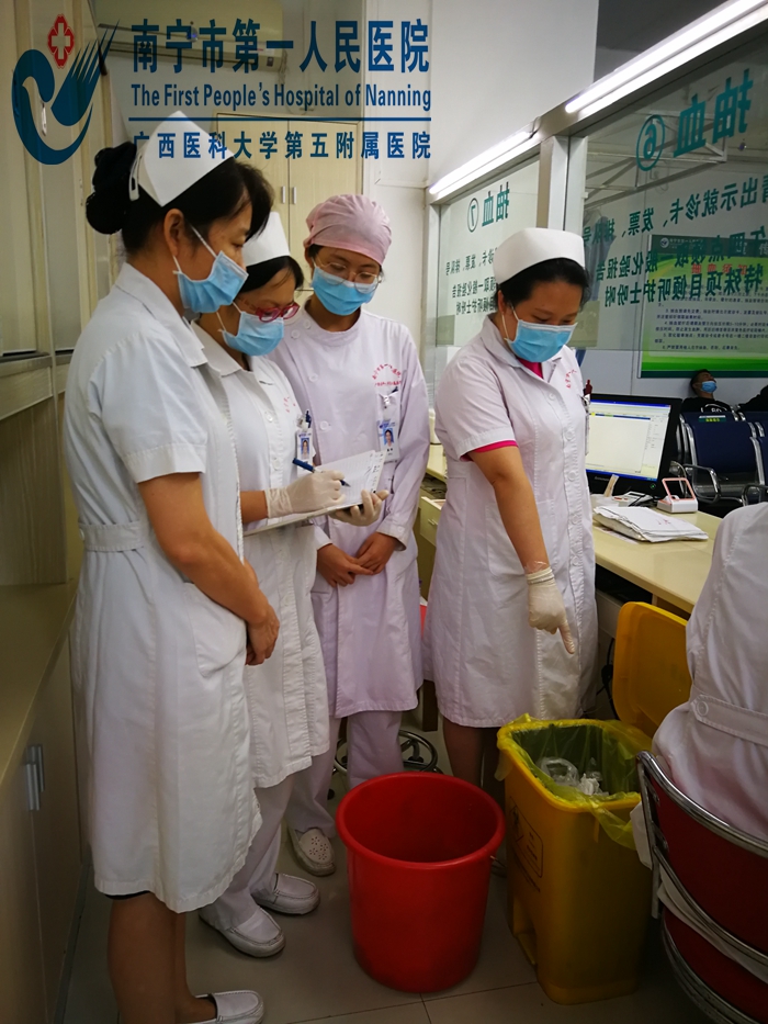  门诊部加强感控知识培训