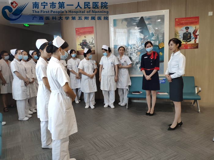 举手投足皆文章-礼仪培训顺利完成