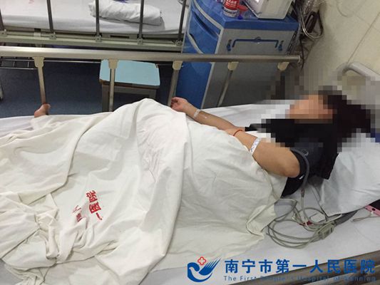 年轻女子因“瘦脸”中毒，疑注射假肉毒毒素