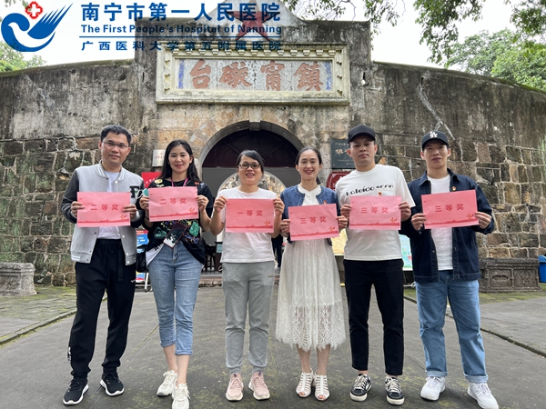 重温百年光辉史 坚定信心跟党走