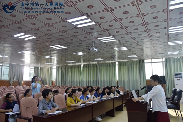 埌东医院护理专家应邀到三塘镇卫生院关于二级综合医院准入工作的指导