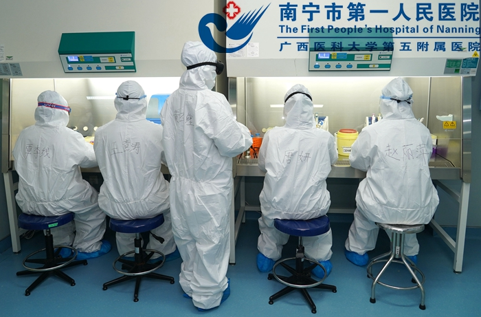 勇扛核酸检测重任 护航百姓生命健康