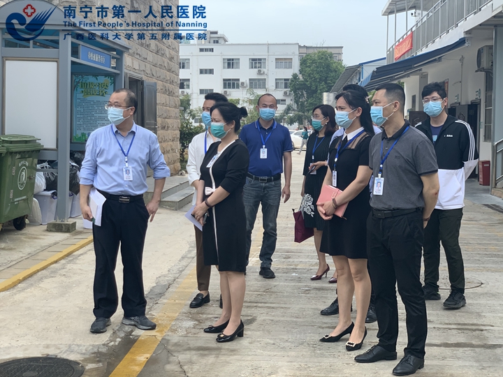 院纪委书记梁爱梅带队到青秀分院调研督导