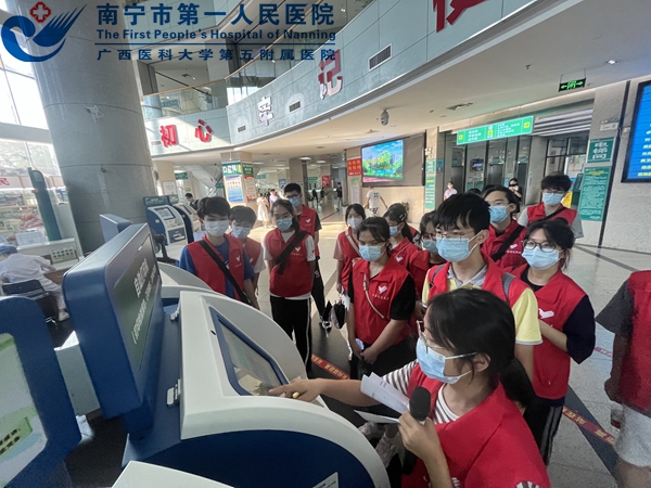 勠力同心共抗疫 “文明使者”践初心