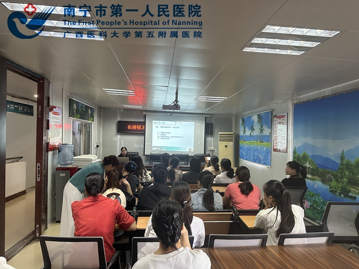 “下基层，促发展”我院伤口护理小组开展基层行活动