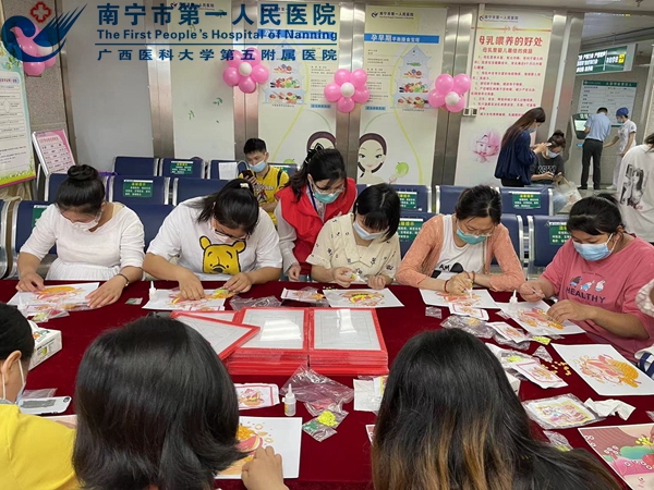 我院举办“促进母乳喂养，携手向未来”主题公益讲座活动