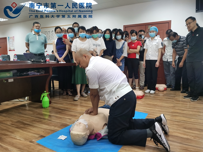 埌东医院开展安全生产月急救知识培训活动