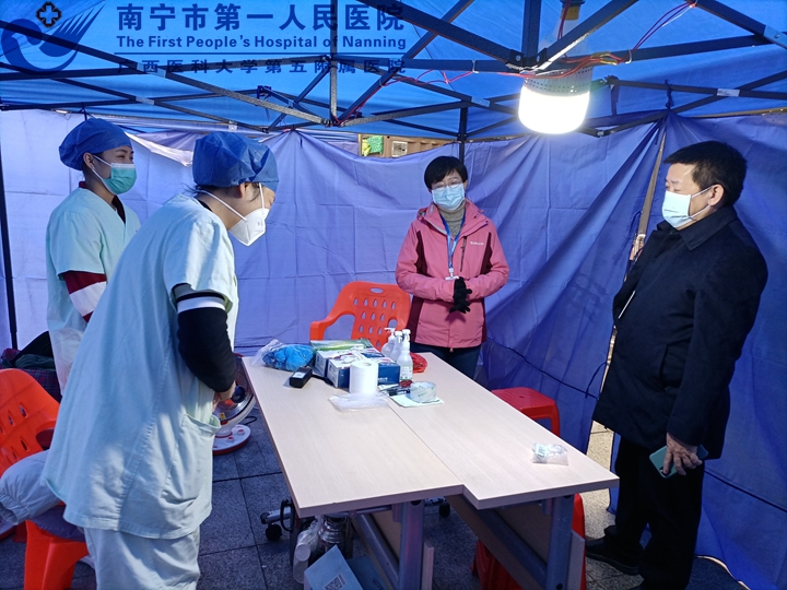 防疫进行时：关键时刻党员发挥引领作用 “百年市一”有序推进核酸检测