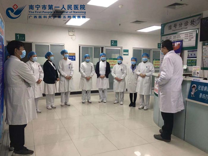 防控肺炎疫情 我们坚守第一线