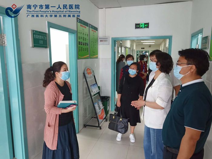 右江民族医学院附属医院到访我院