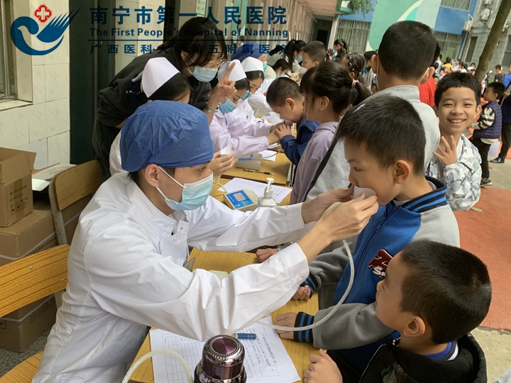 南宁市第一人民医院：贴心服务 护佑青少年健康
