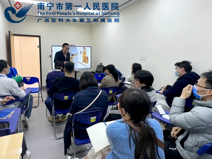 我院举办首期医学博士英语 统一考试强化培训班